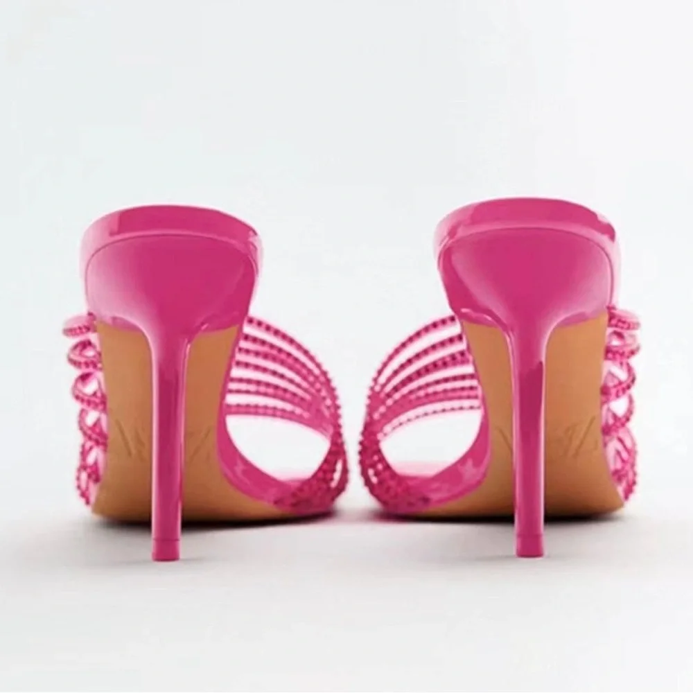 Zara description coquette